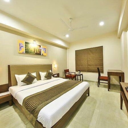 Fabhotel Flora Vastral Ahmedabad Ngoại thất bức ảnh