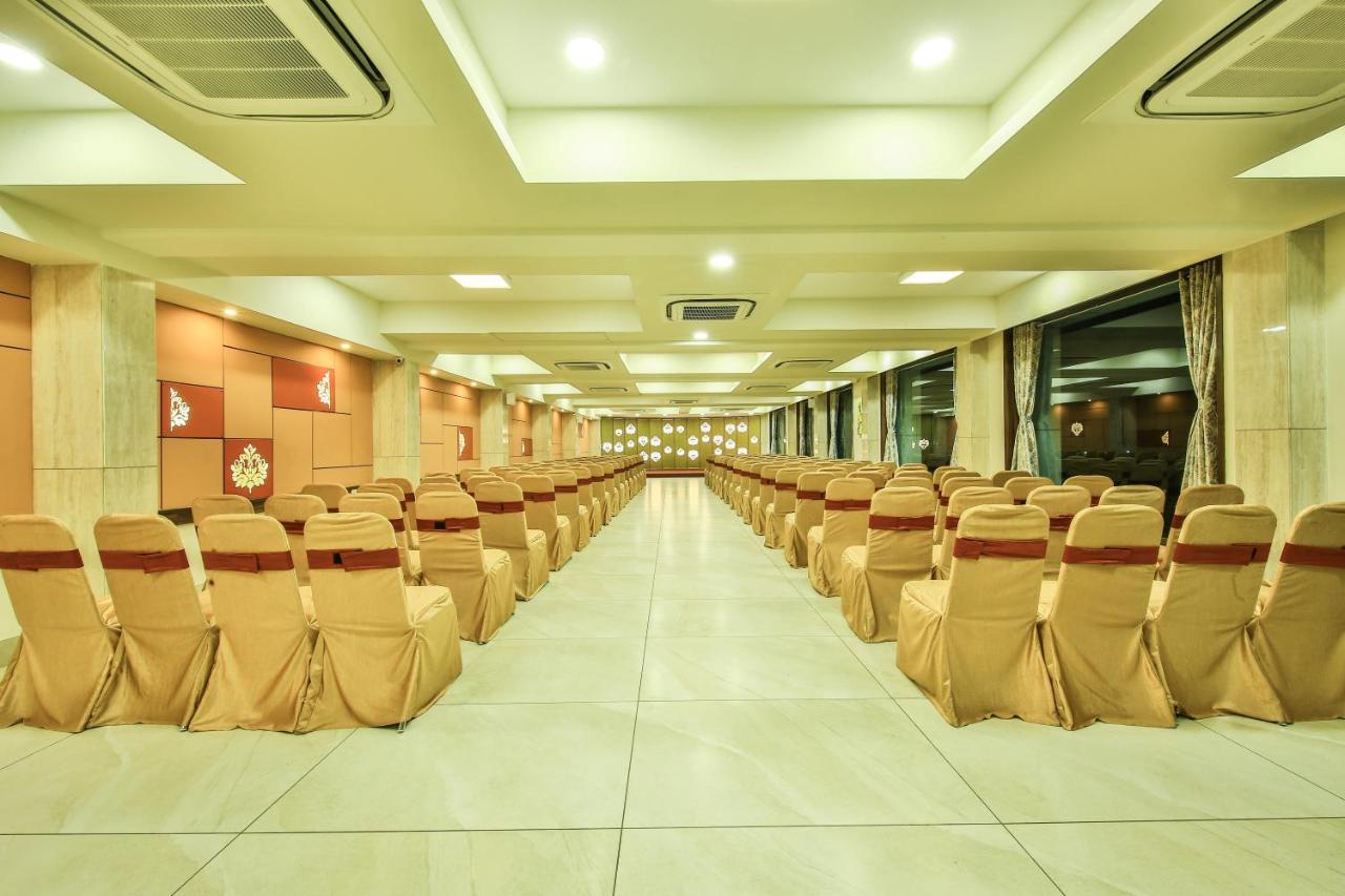 Fabhotel Flora Vastral Ahmedabad Ngoại thất bức ảnh