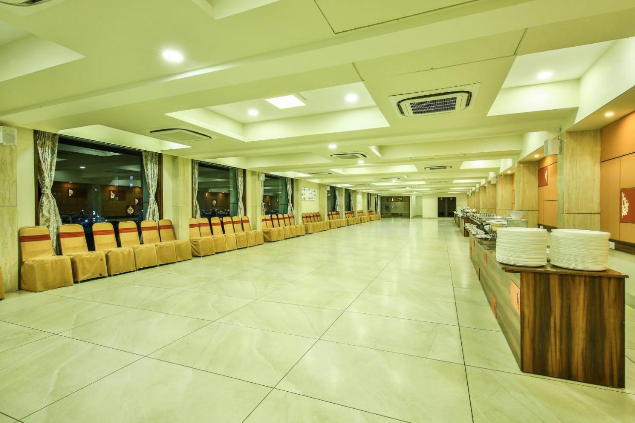 Fabhotel Flora Vastral Ahmedabad Ngoại thất bức ảnh