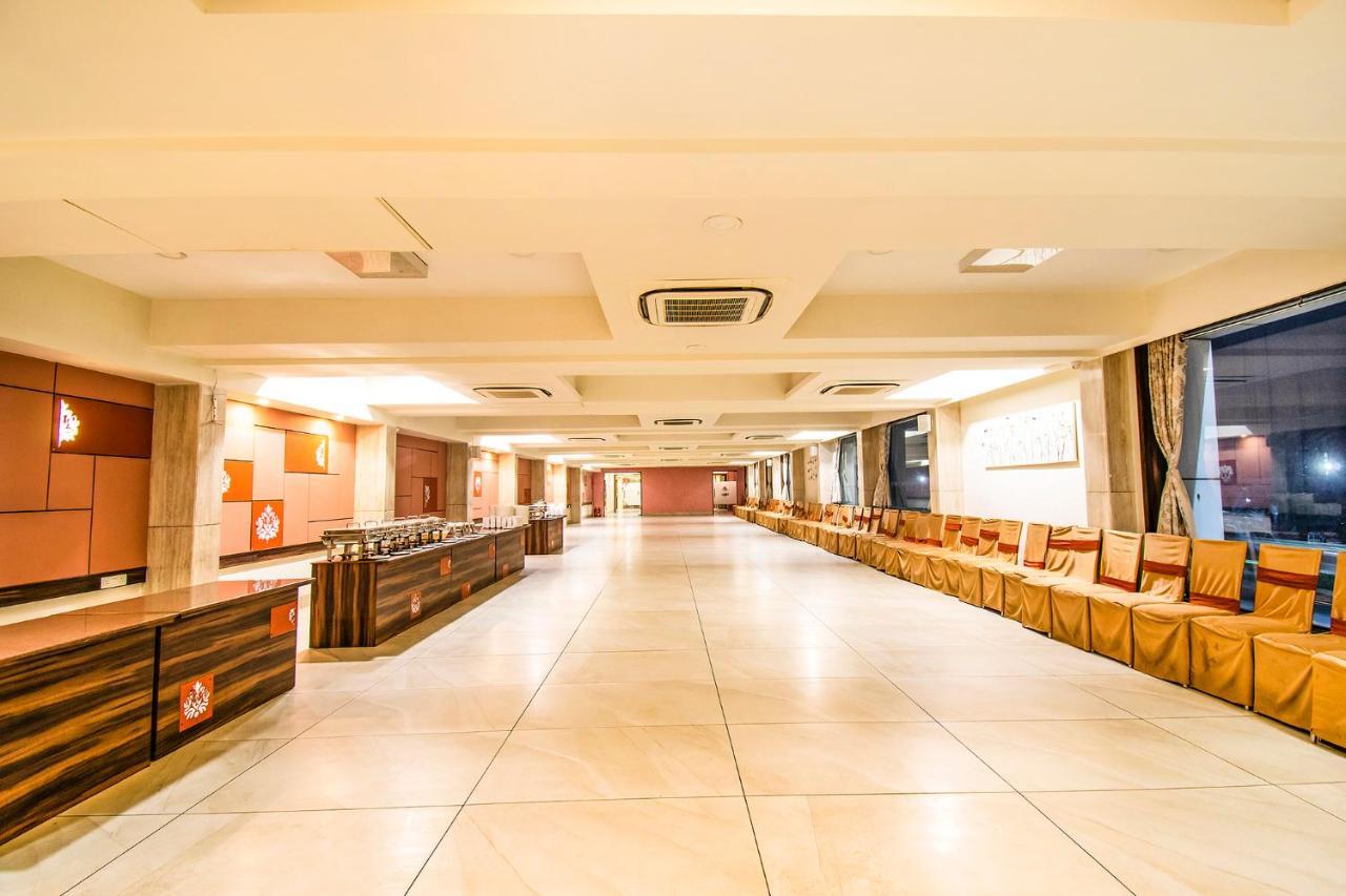 Fabhotel Flora Vastral Ahmedabad Ngoại thất bức ảnh